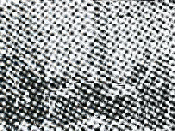 Kunniak�ynti Raevuoren haudalla 10.10.1998
