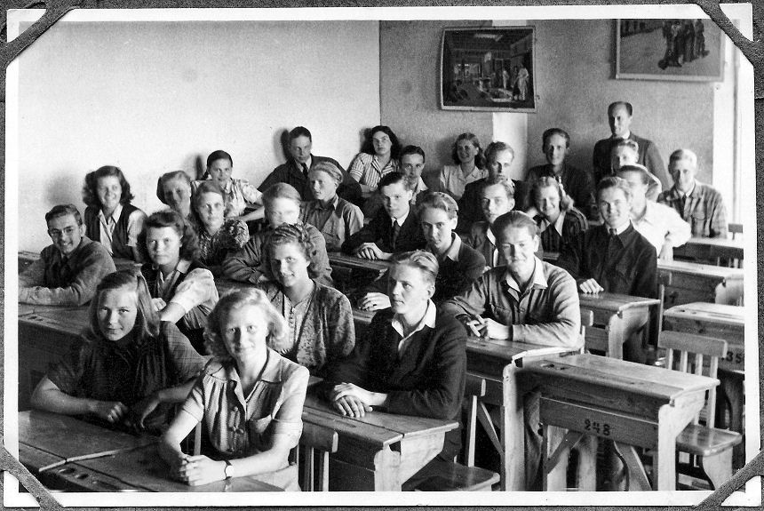 1947-48 LUOKKAKUVA 7 B