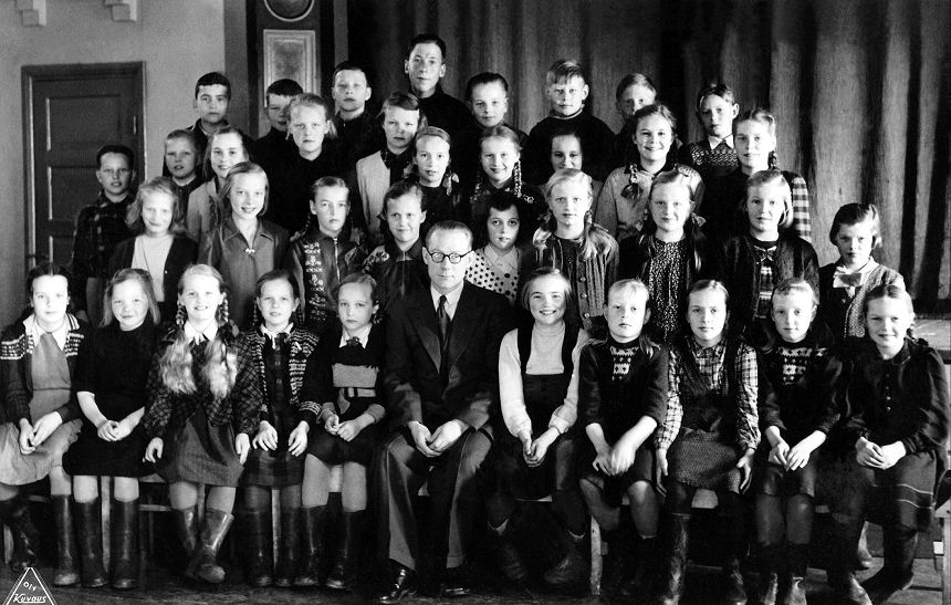 1 B luokkakuva 1949-1950