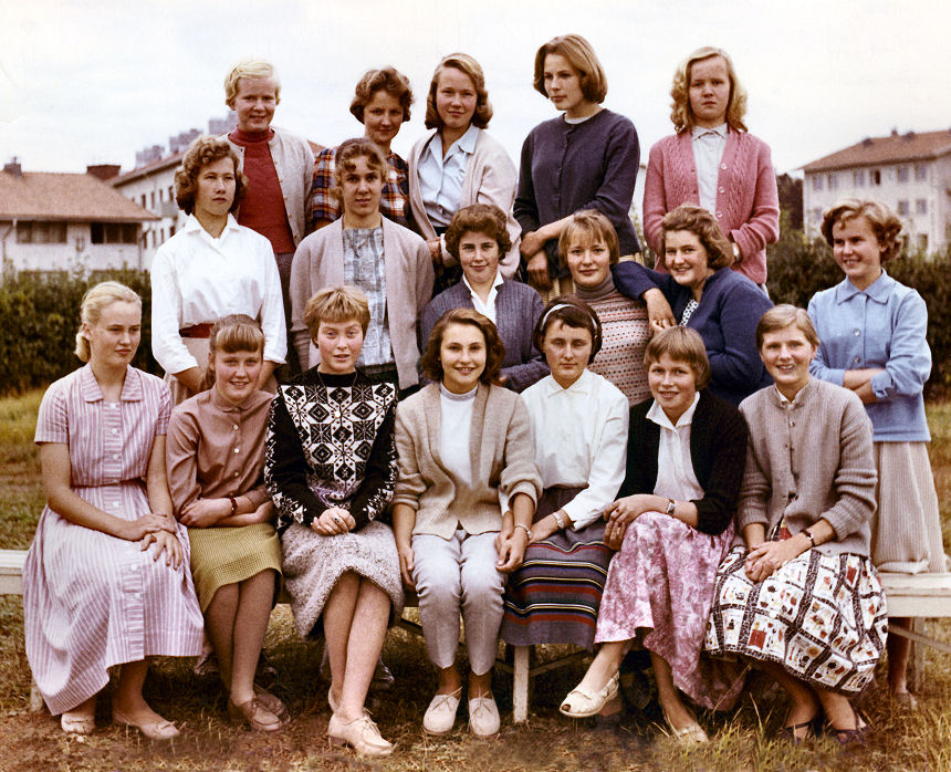 Luokkakuva 5 A tytöt 1958-59