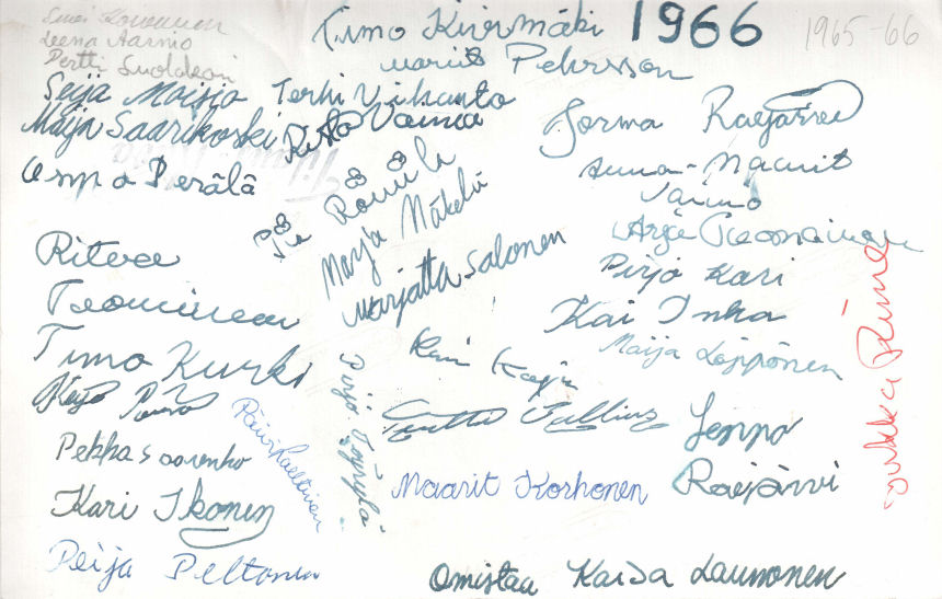 1965-66 luokkakuva 1C nimikirjoitukset
