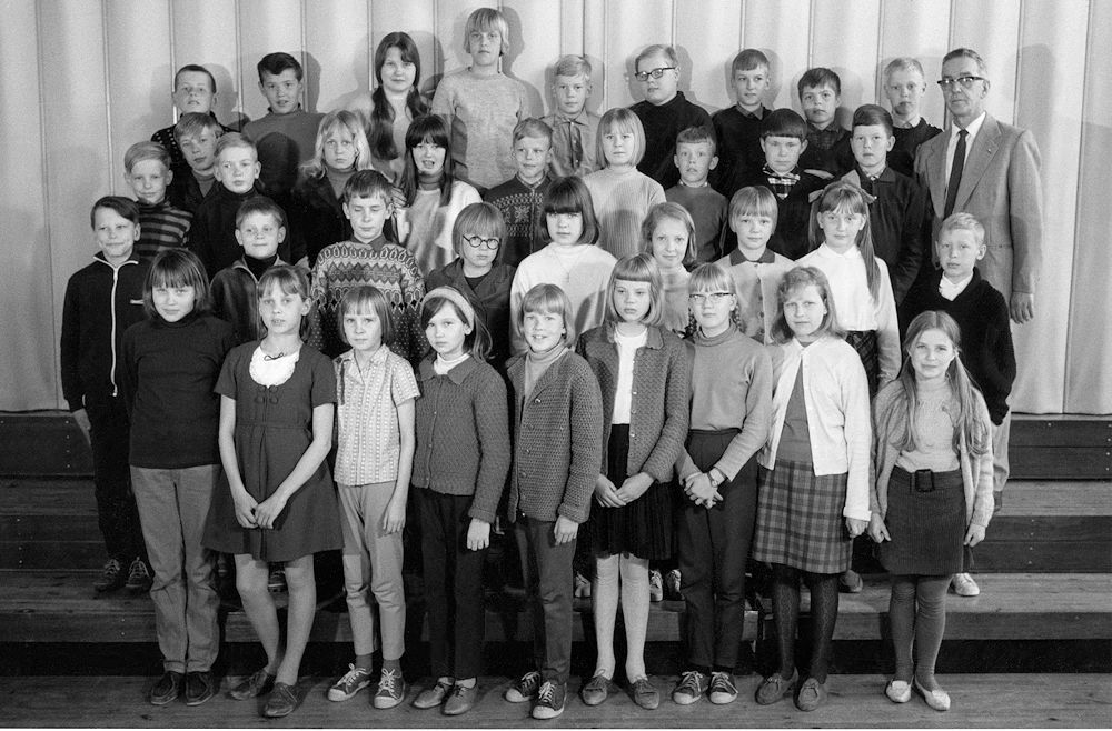 J�rvenp��n Yhteiskoulun 1 B luokka 1966-1967