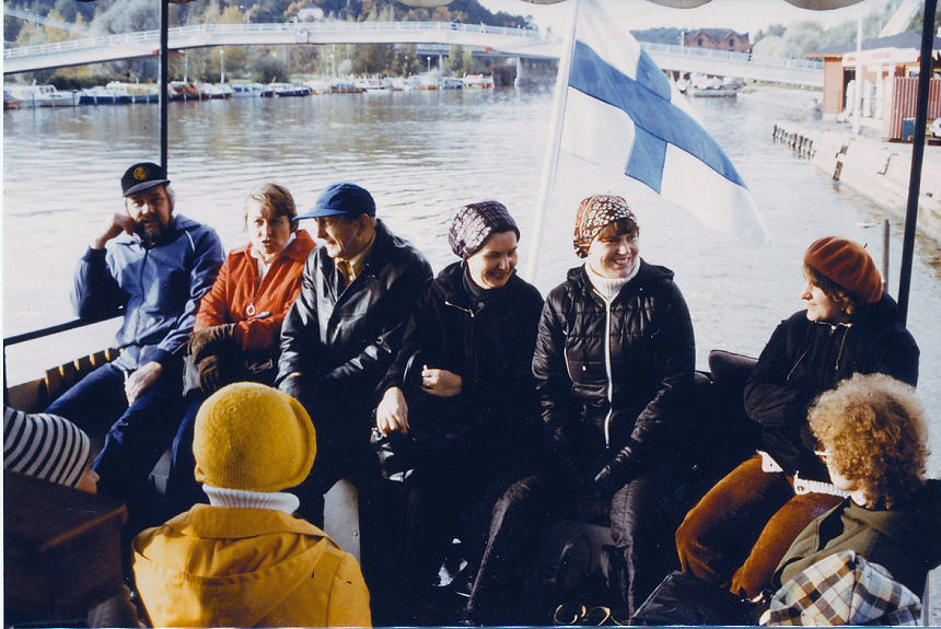 Maija-Liisa Lindberg opettajien silakkaretkellä Porvoossa
