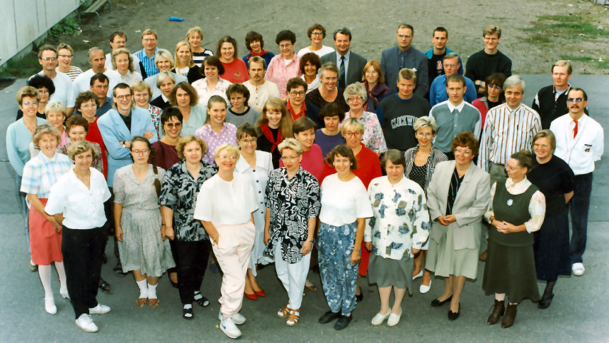 Järvenpään Yhteiskoulun opettajat ja henkilökunta 1992-93