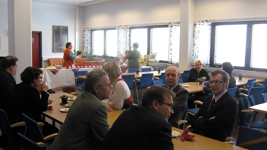 Aune Toivasen el�kejuhlassaan