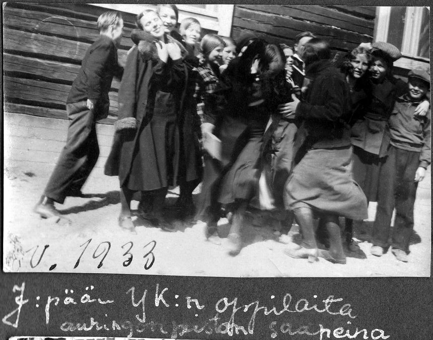 Järvenpään Yhteiskoulun 5 luokka 1933 keväällä