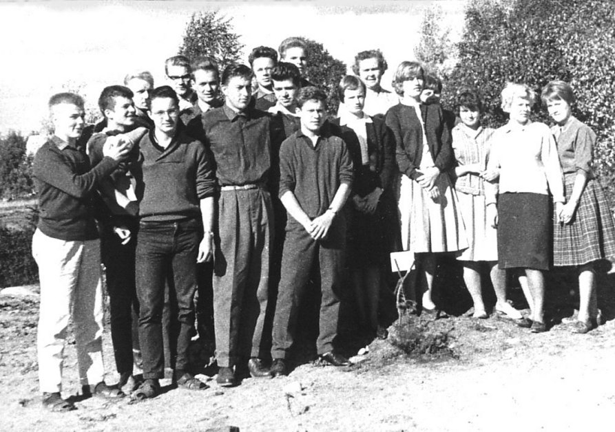 8 A:n luokkakuva syksyllä 1961