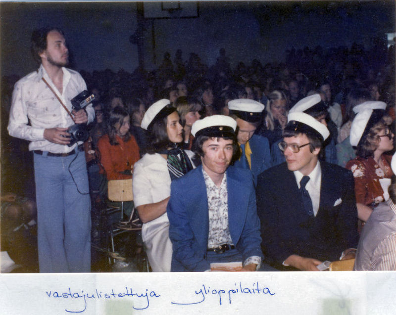 Lakkiaisissa koululla 1975