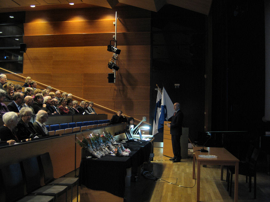 Atso Taipaleen esitelm� Kyr�l�st�